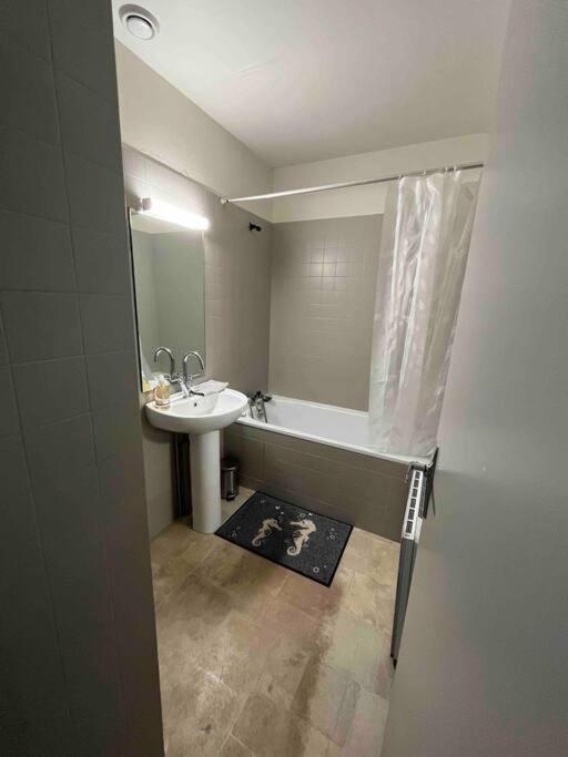 Studio Centre Ville بار لو دوك المظهر الخارجي الصورة